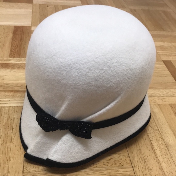 Meet your Posher - Picture 3 of 5